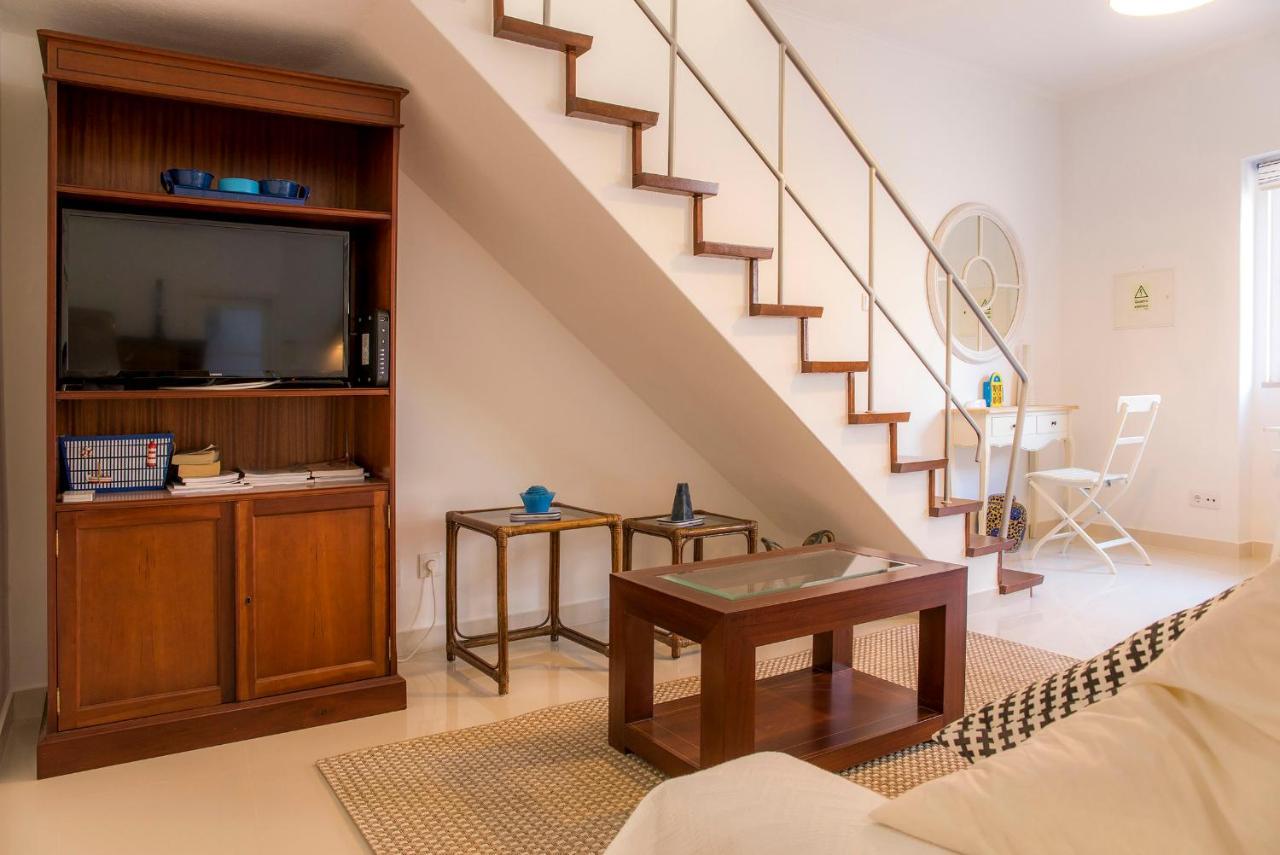 B34 - Townhouse In * Lagos
